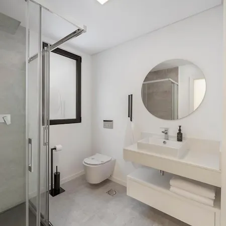 Uptown Ii By An Island Apartamento