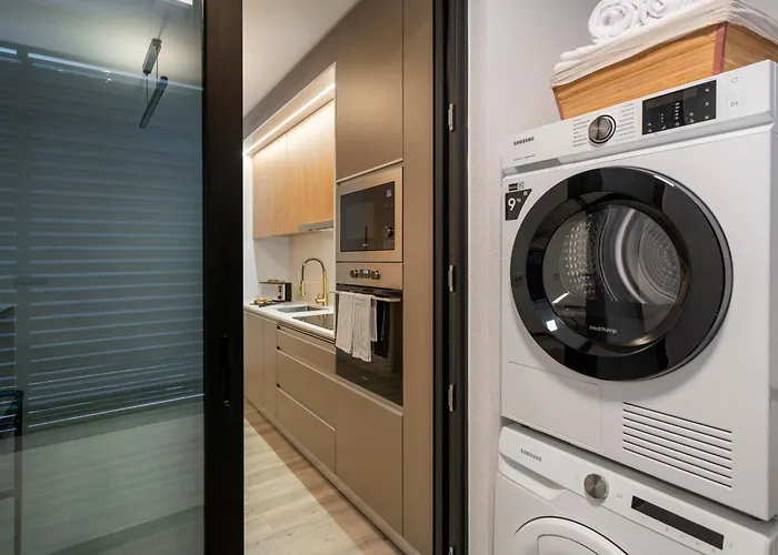 Uptown Ii By An Island *