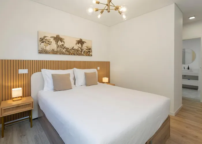 Uptown Ii By An Island *